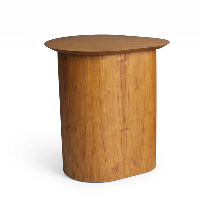 Mesa lateral orgánica de madera color miel con base tipo tambor, sobre fondo blanco