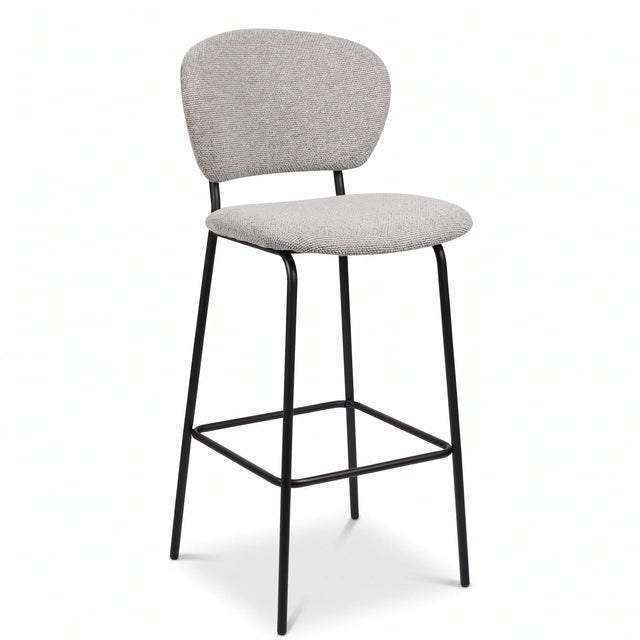 Silla de barra Ume gris con tapiz bouclé y patas de metal negro, fondo blanco
